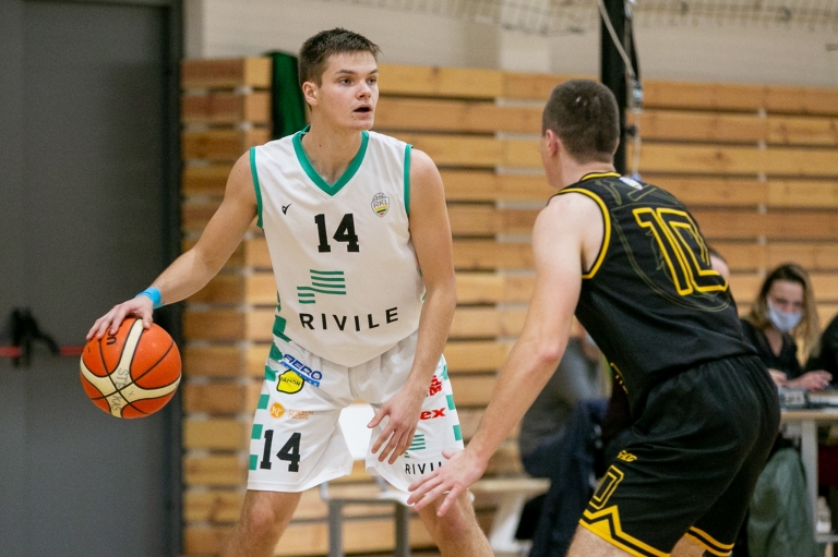 19-metis B. Aleliūnas atranda save Vilniaus „Riviles“ komandoje 