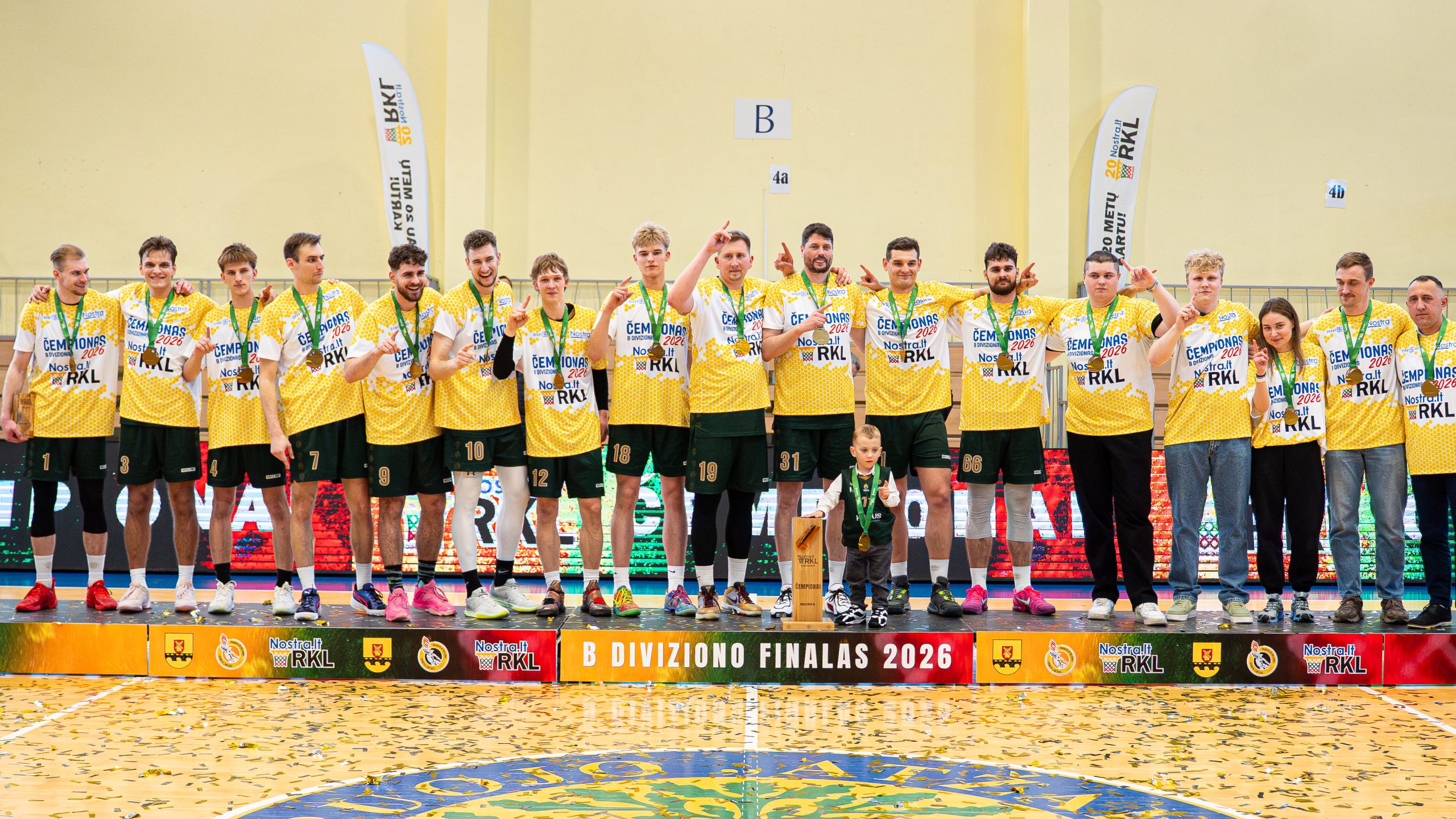 Vilniaus rajono KK-VRSC Pakruojyje iškėlė Nostra.lt – RKL B diviziono čempionų taurę